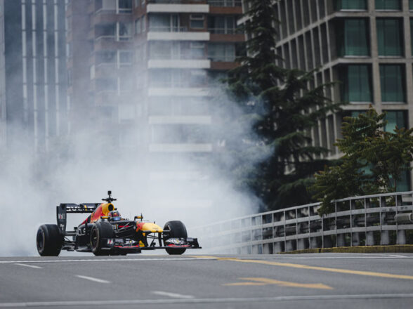 DE ESTADOS UNIDOS A CHILE: ¿CÓMO LLEGÓ EL CAMPEÓN RB7 DE LA FÓRMULA 1 A SANTIAGO?